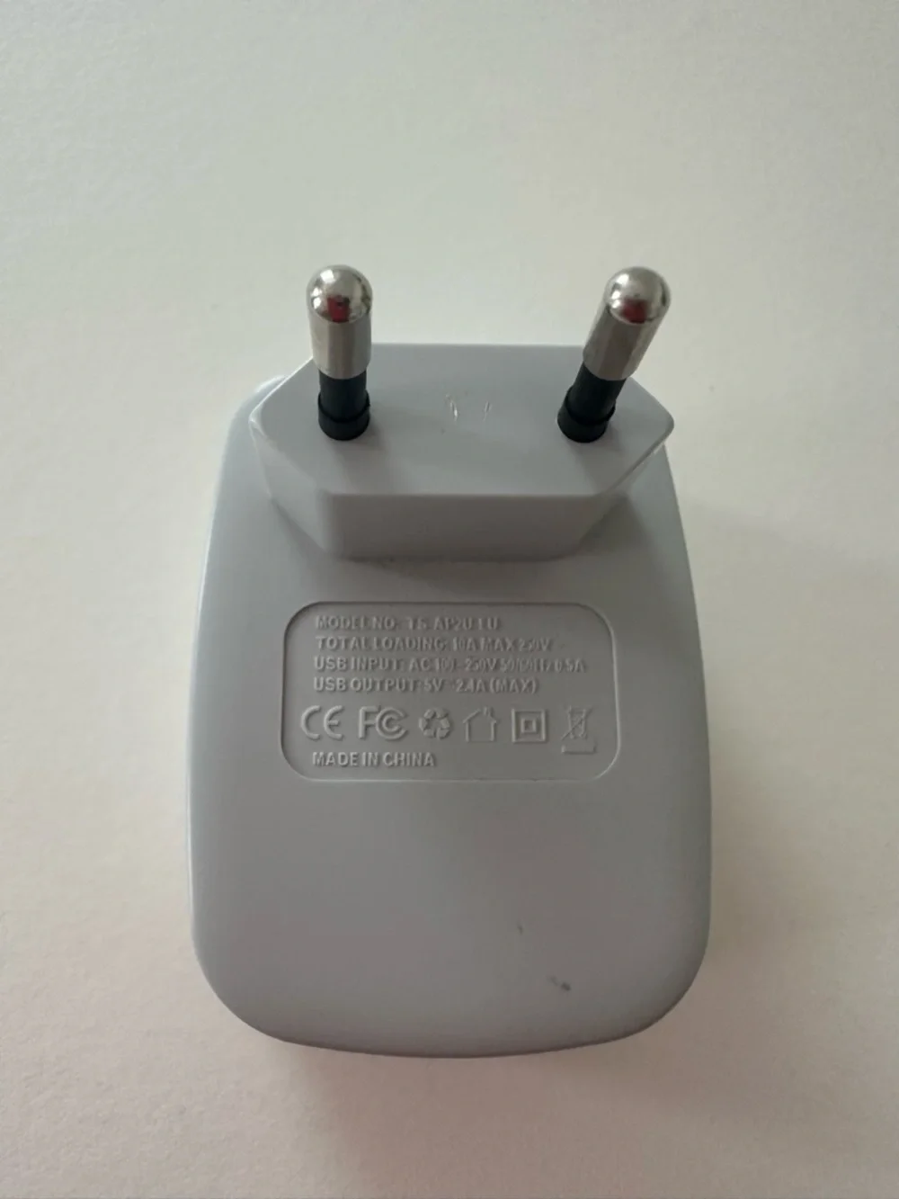 N/A white usb